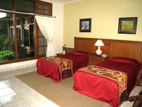 Serrata Hotel 3*